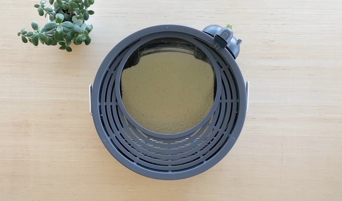 Toss container